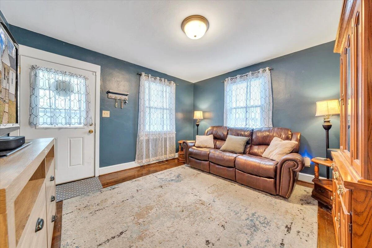 3222 Plantation RD - Photo 4