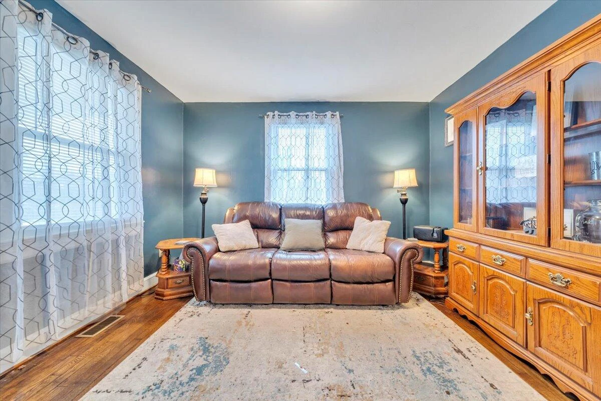 3222 Plantation RD - Photo 5