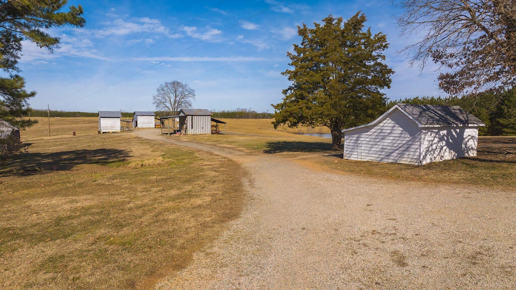 11300 Amelia Springs RD - Photo 32