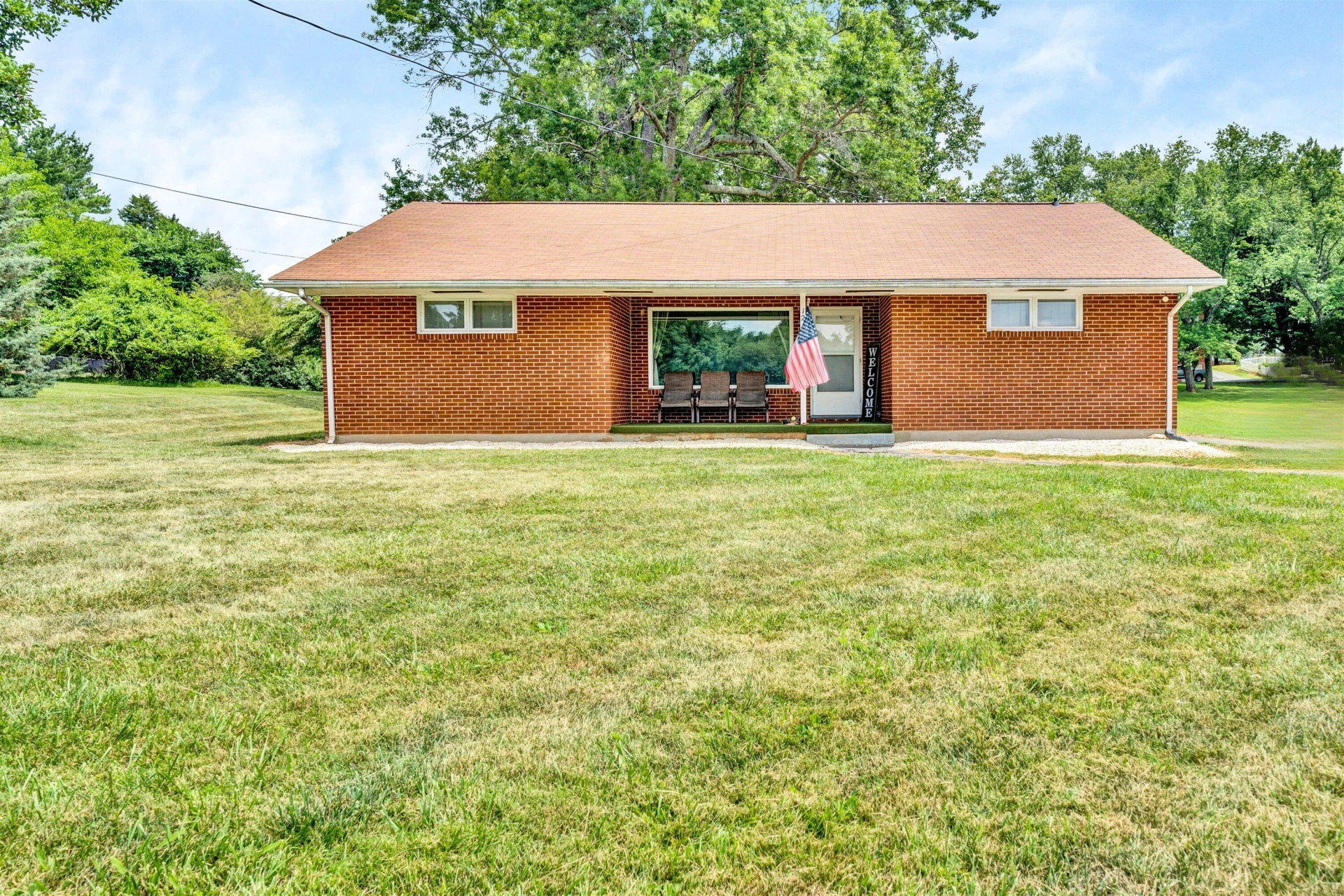 1217 Oakwood ST - Photo 2