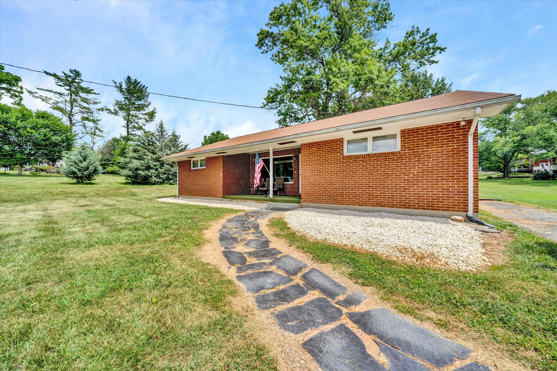 1217 Oakwood ST - Photo 25