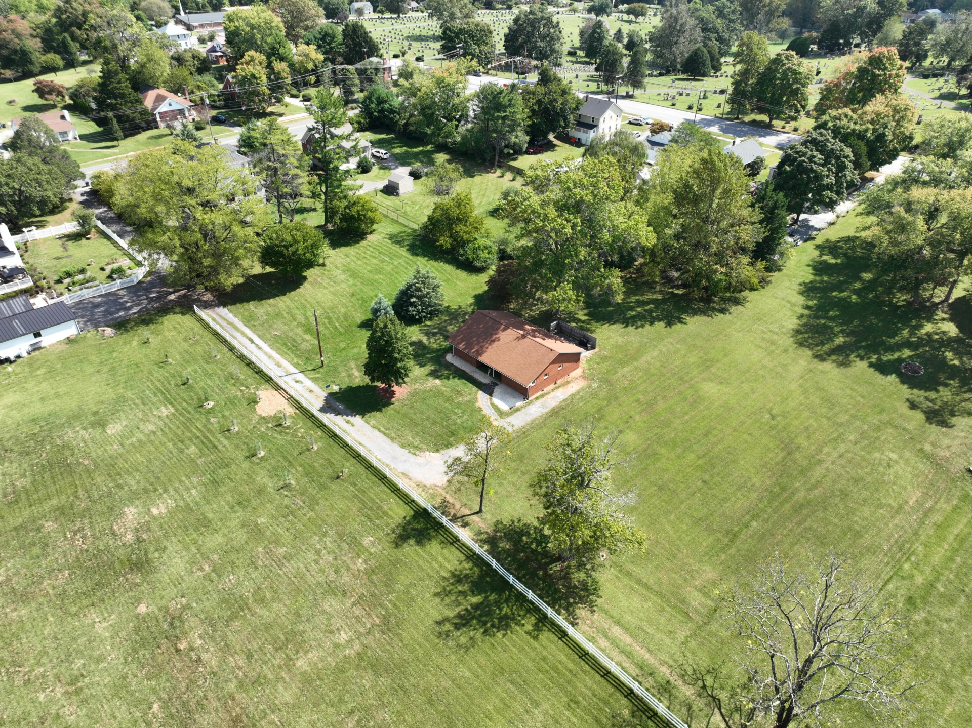 1217 Oakwood ST - Photo 27