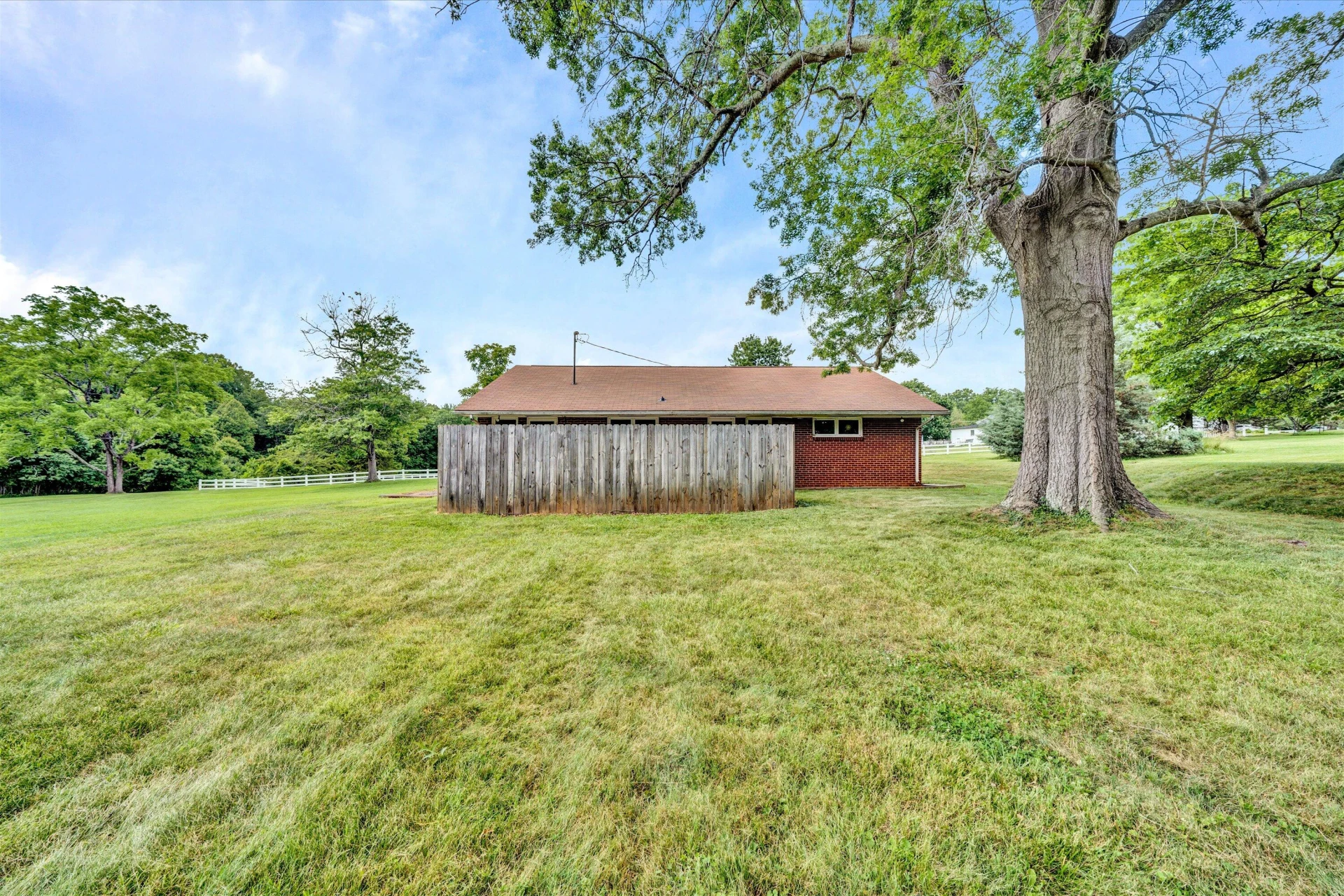 1217 Oakwood ST - Photo 41