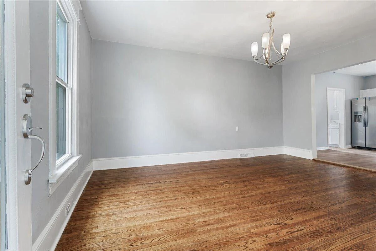1006 Staunton AVE - Photo 10