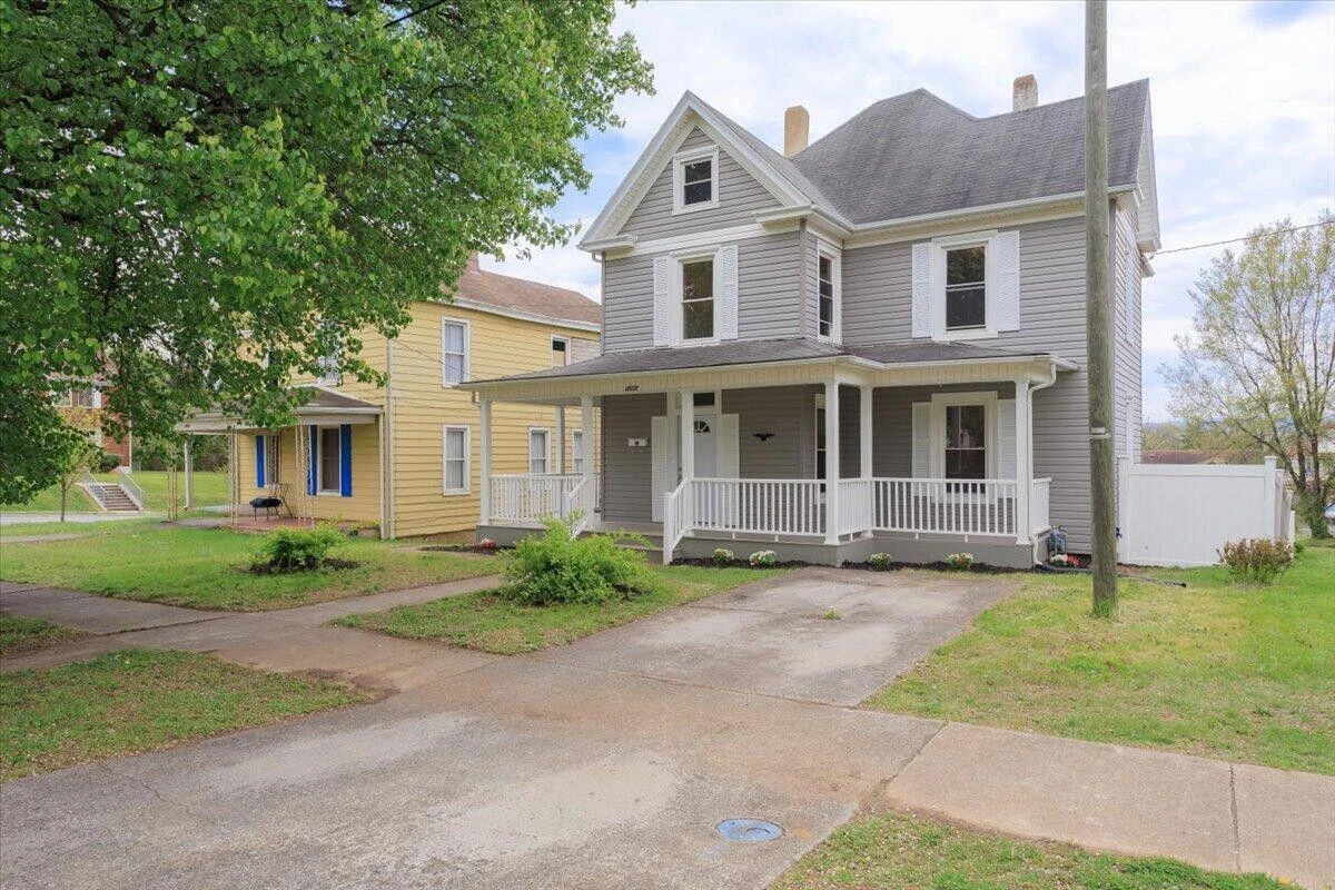 1006 Staunton AVE - Photo 3