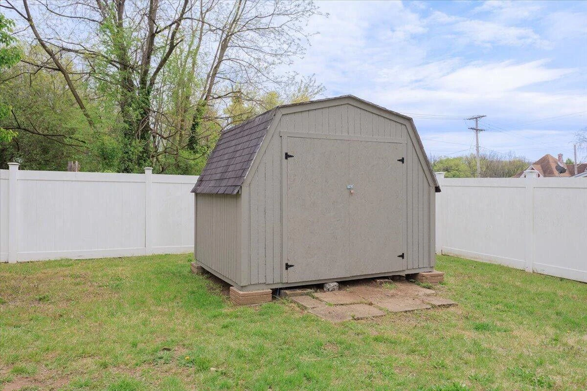 1006 Staunton AVE - Photo 48