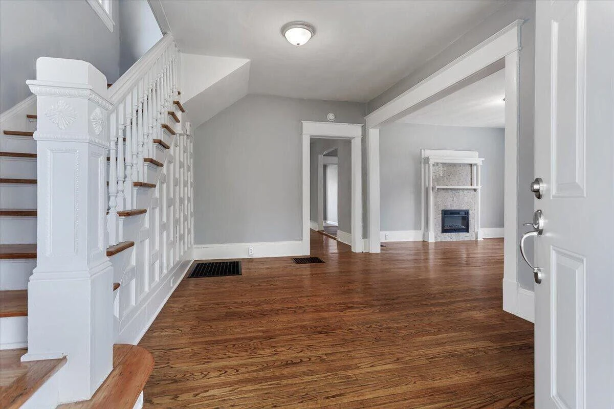 1006 Staunton AVE - Photo 8