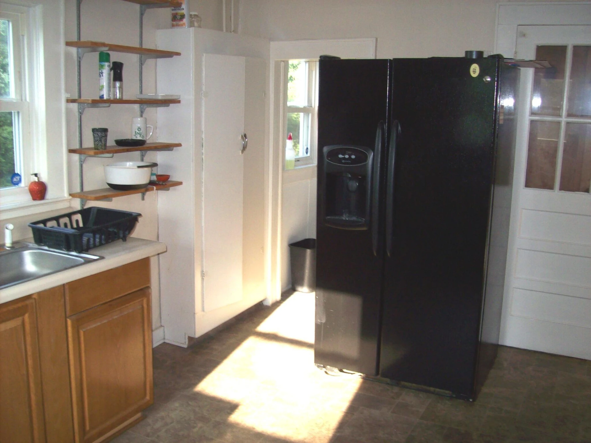 126 Cleveland AVE - Photo 4