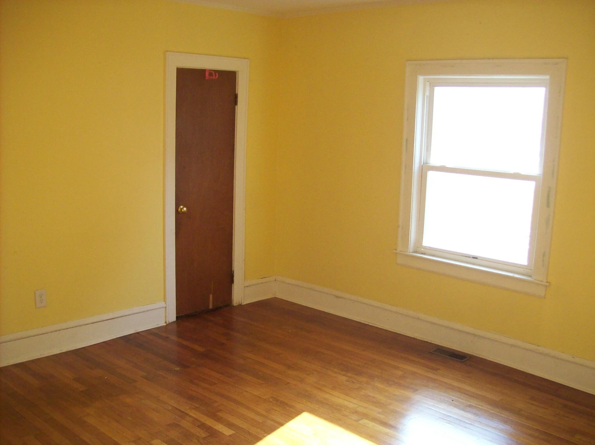 126 Cleveland AVE - Photo 5