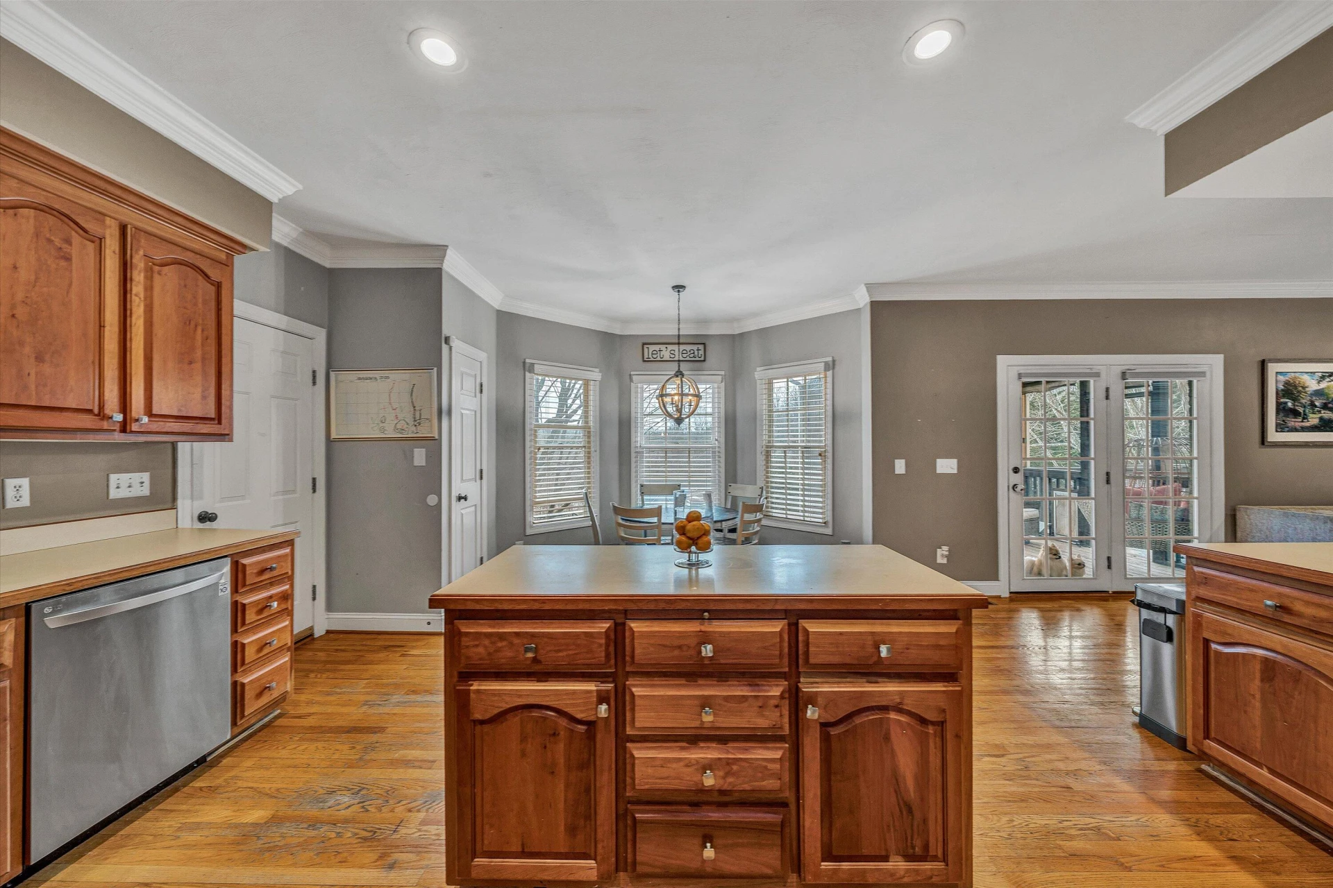 8322 Cardington DR - Photo 11