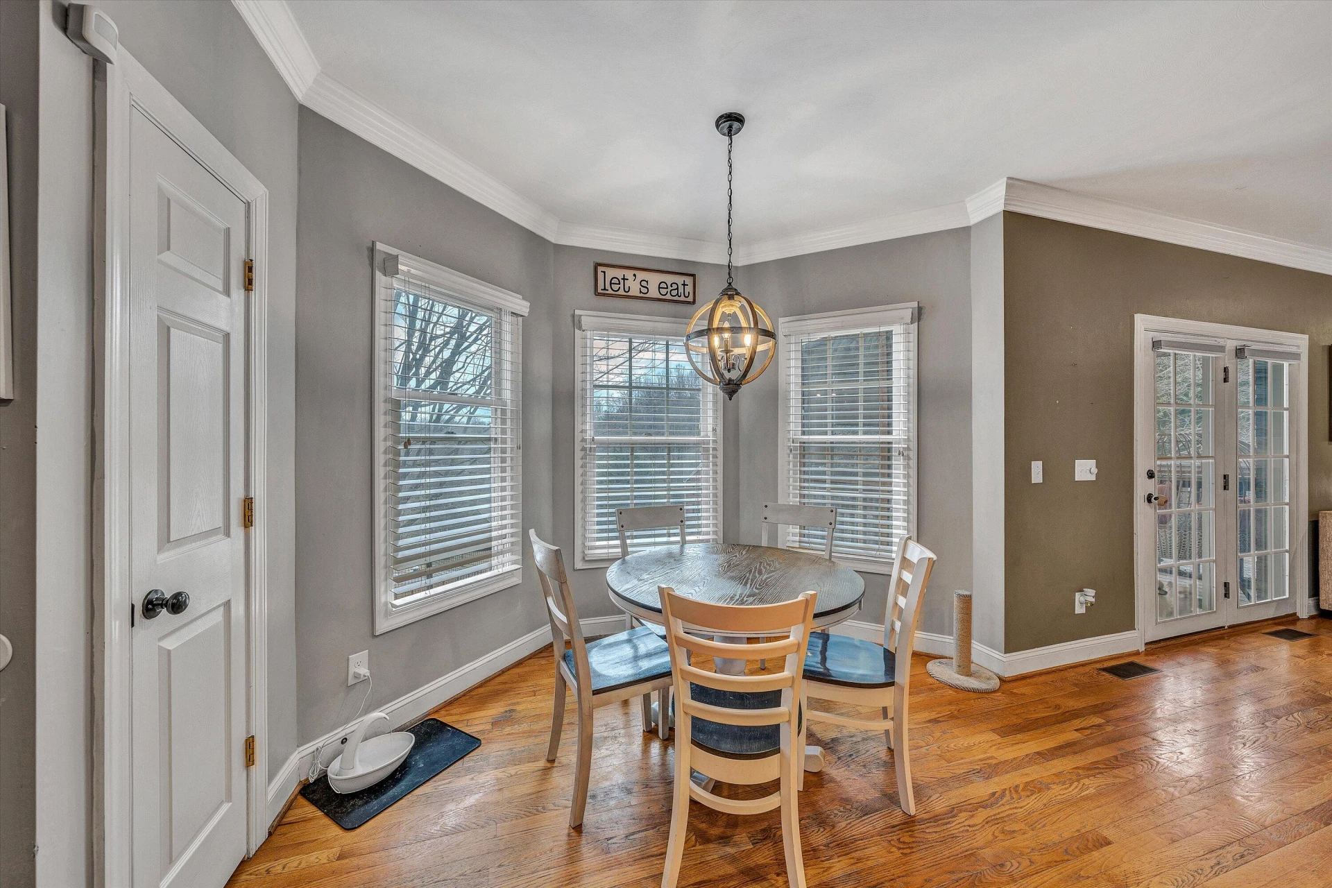8322 Cardington DR - Photo 14