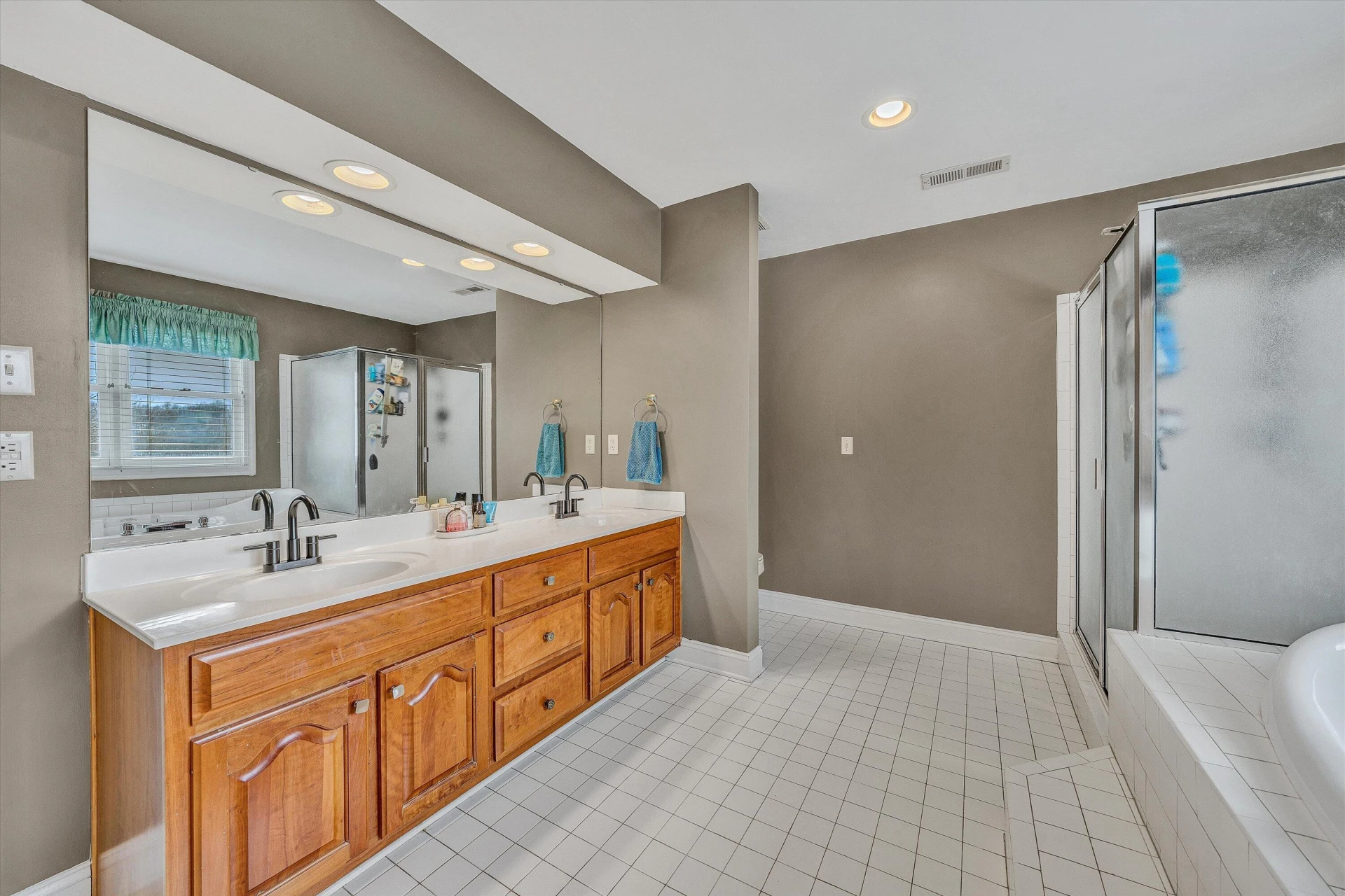 8322 Cardington DR - Photo 23