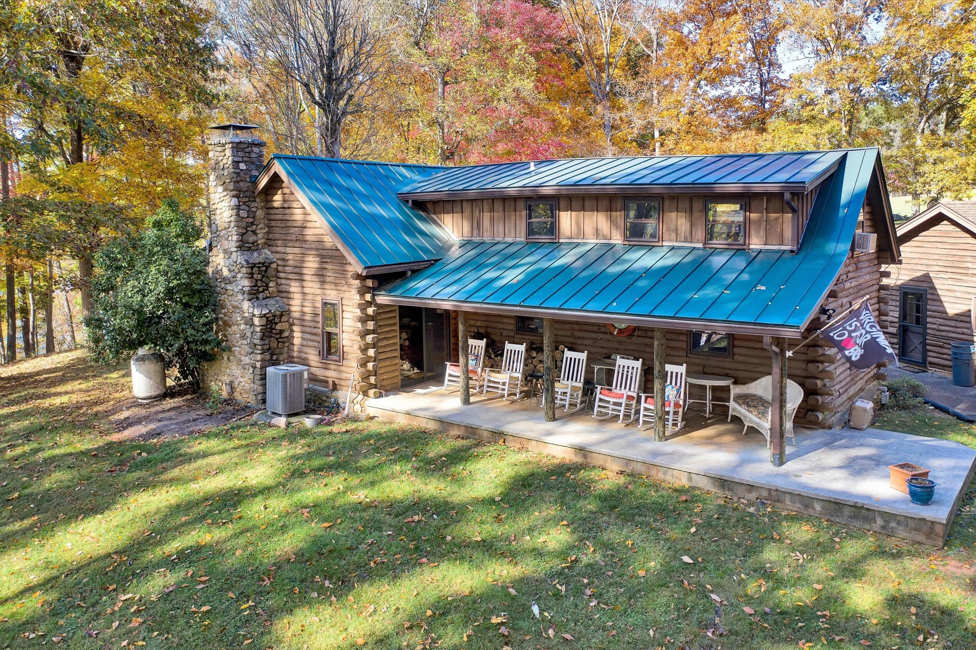 1180 Emmitt LN - Photo 9