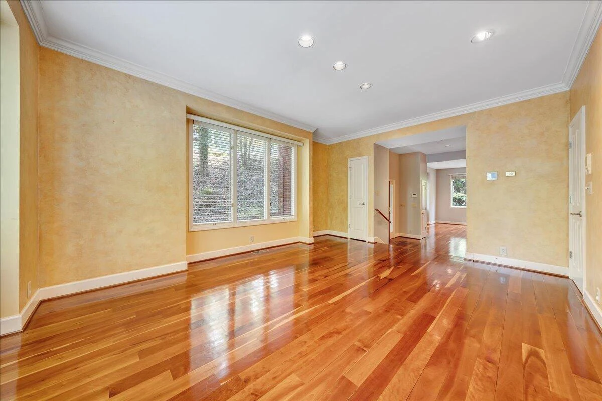 3501 Peakwood DR - Photo 10