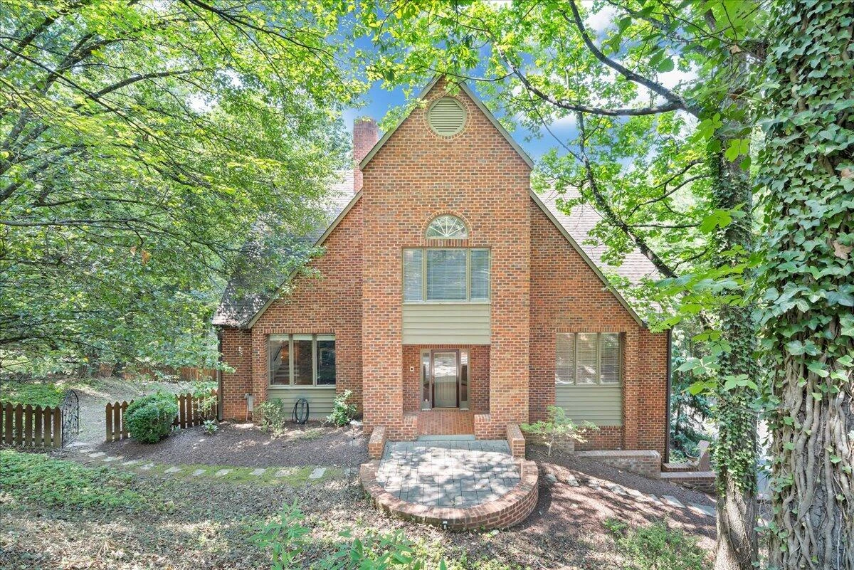 3501 Peakwood DR - Photo 2