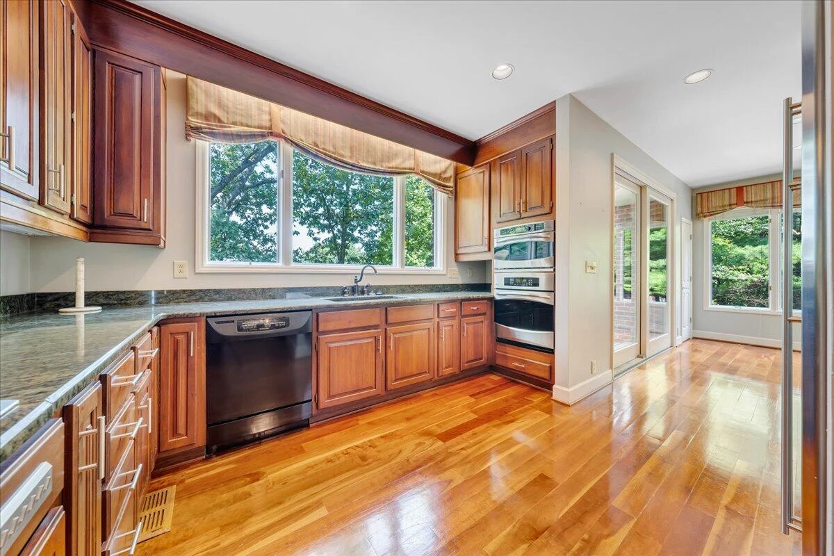 3501 Peakwood DR - Photo 23