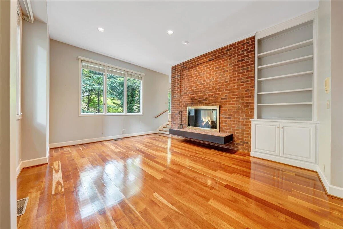 3501 Peakwood DR - Photo 8