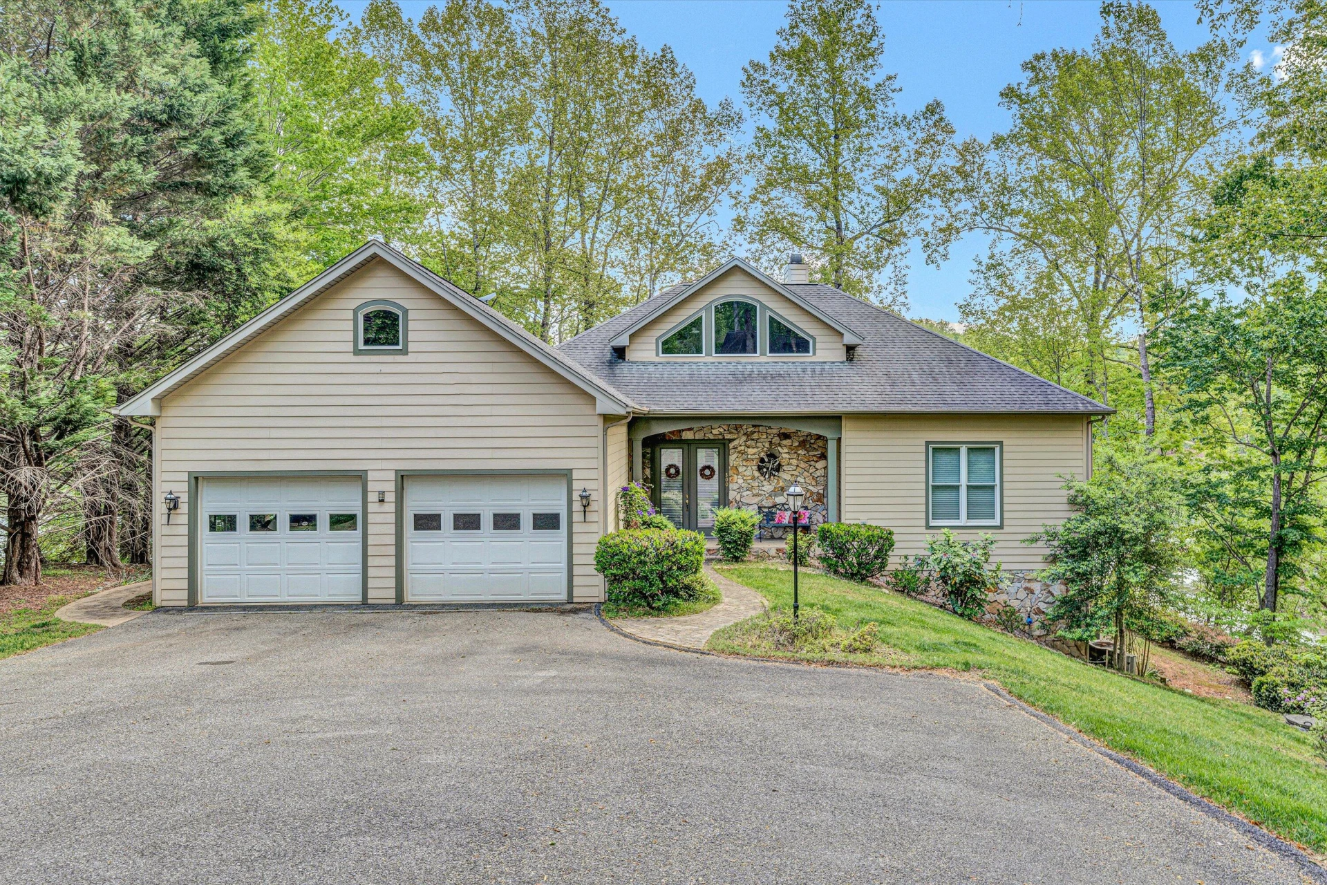 300 Admirals WAY - Photo 4