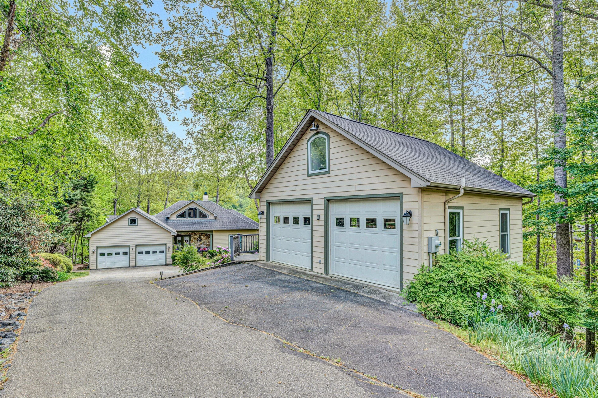 300 Admirals WAY - Photo 5