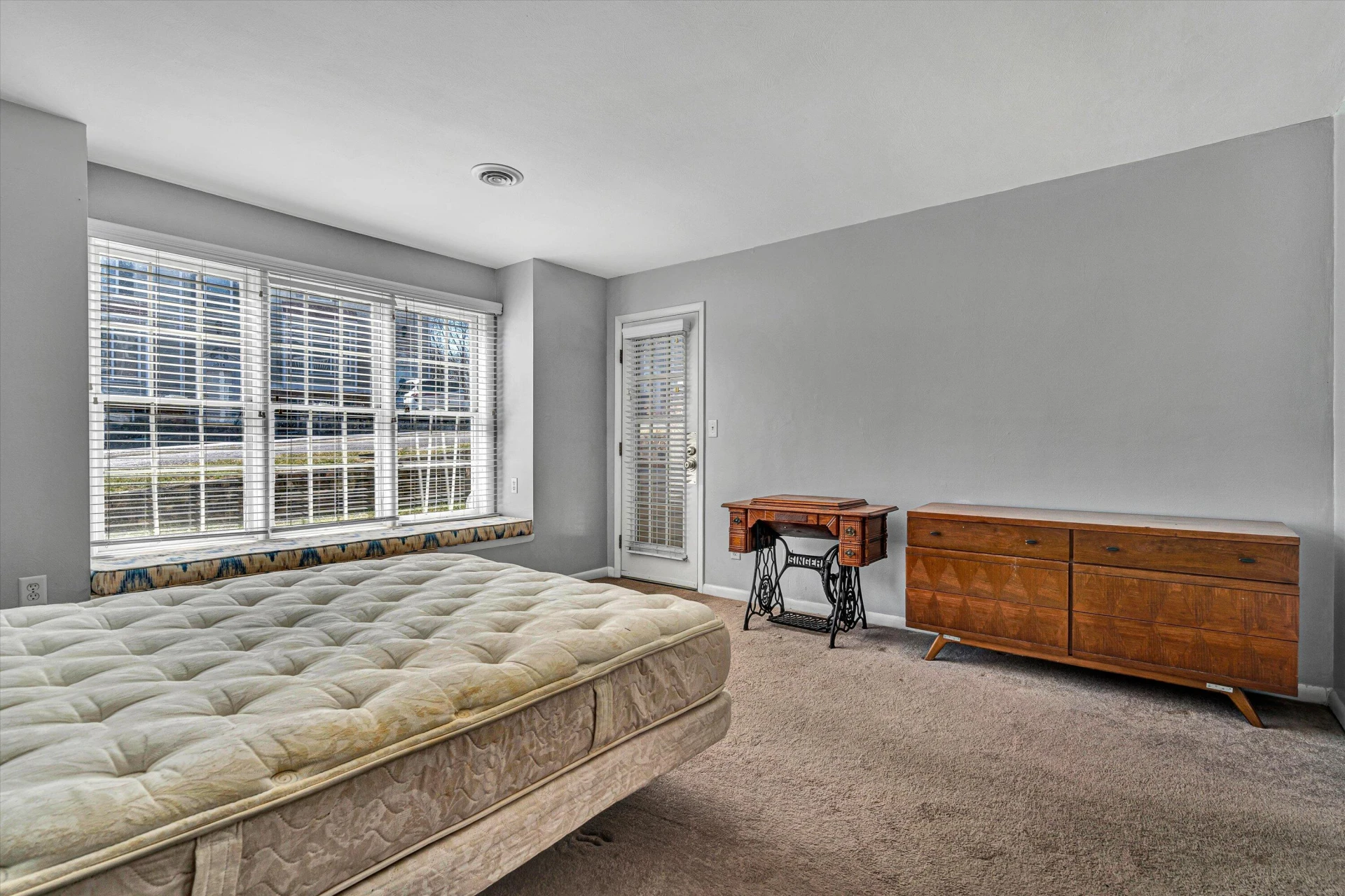 2983 Winterberry DR - Photo 13