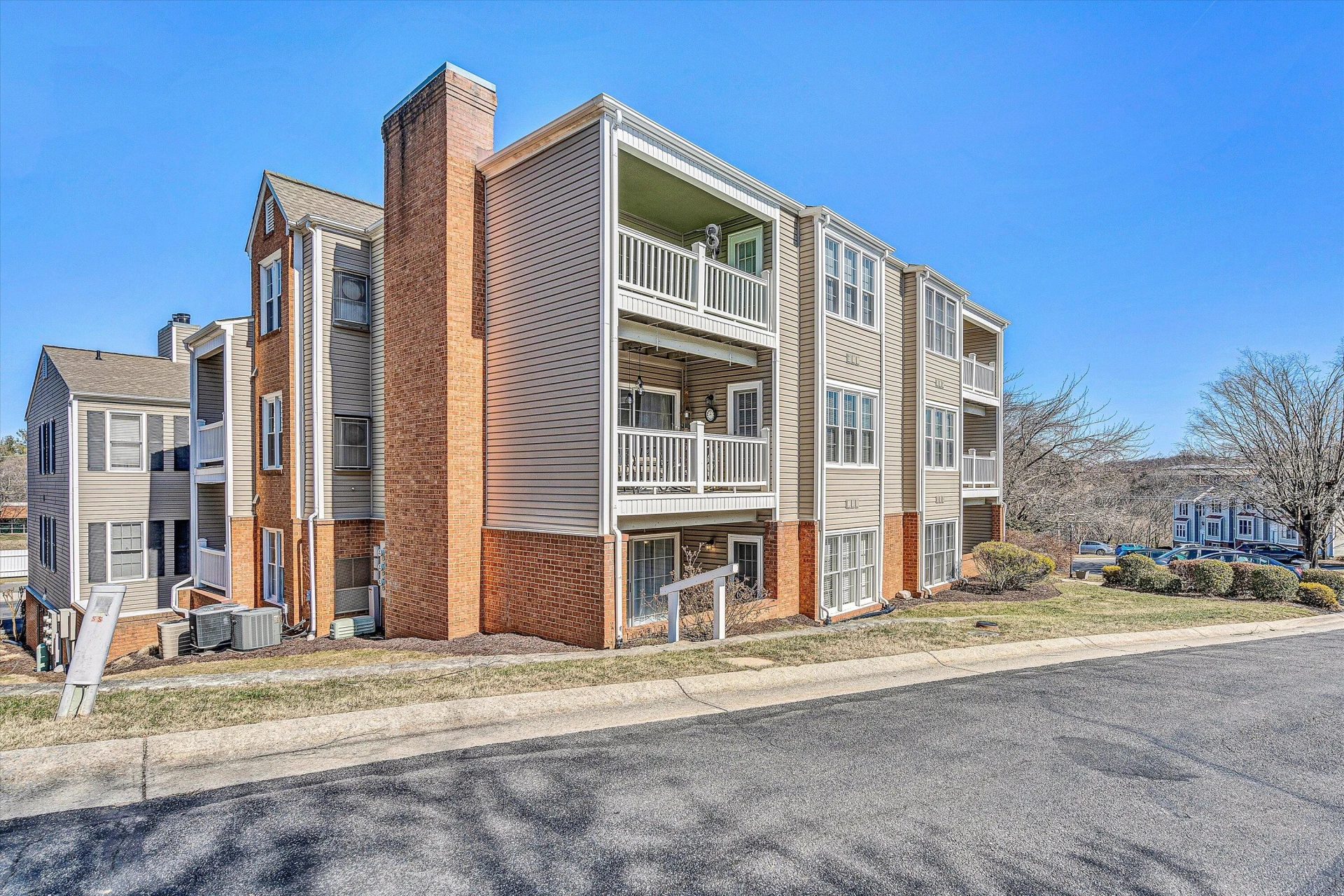 2983 Winterberry DR - Photo 19