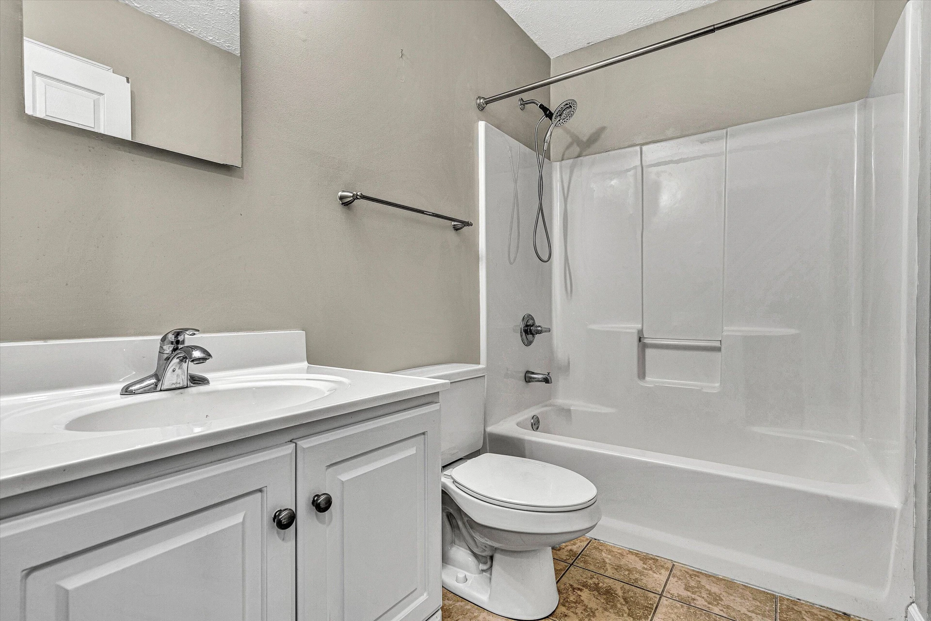 2340 Locust Grove CIR - Photo 10