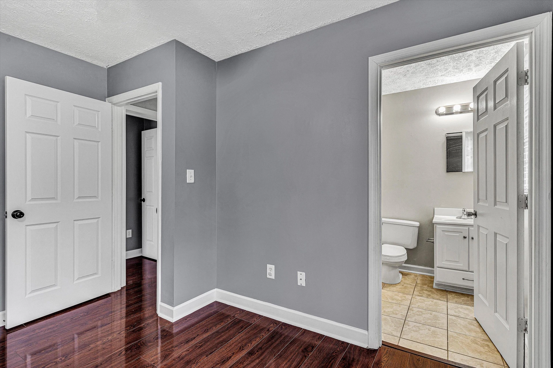 2340 Locust Grove CIR - Photo 12