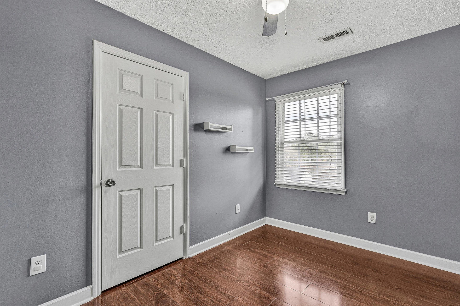 2340 Locust Grove CIR - Photo 17