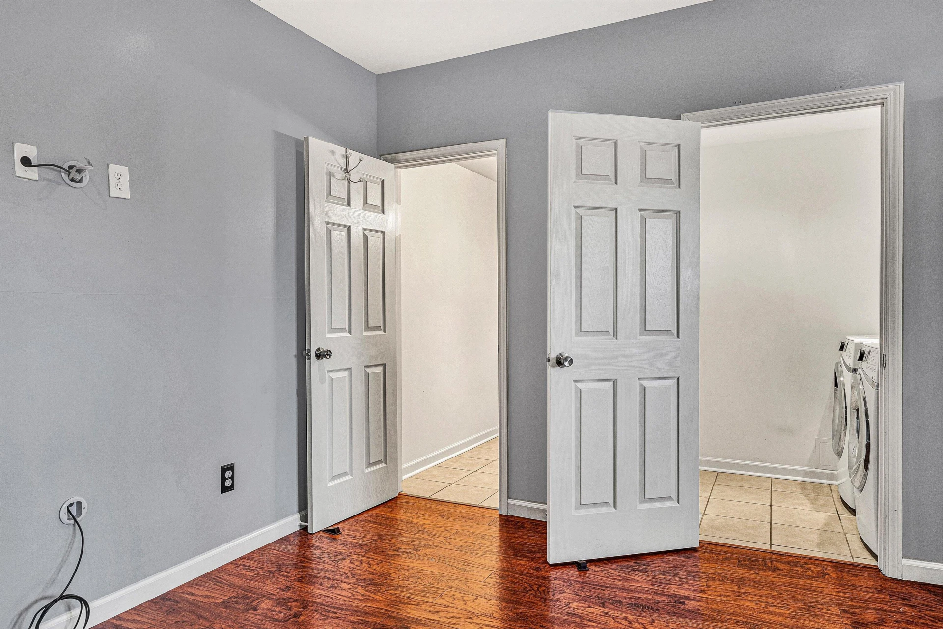2340 Locust Grove CIR - Photo 19