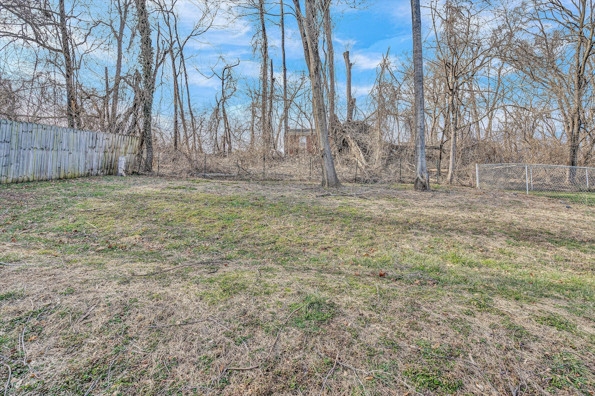 2340 Locust Grove CIR - Photo 25