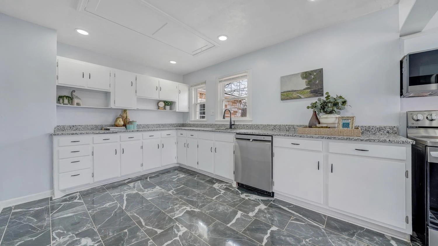 2846 Cove RD - Photo 13