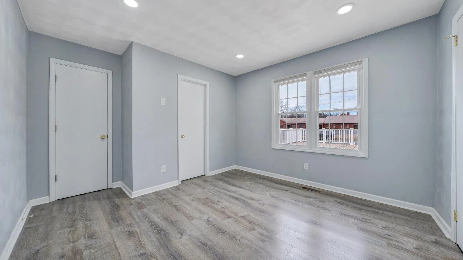 2846 Cove RD - Photo 14