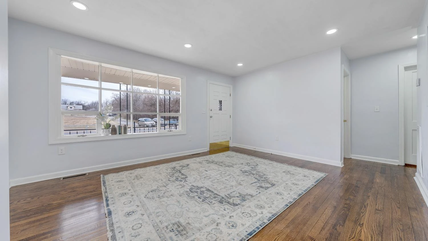 2846 Cove RD - Photo 6
