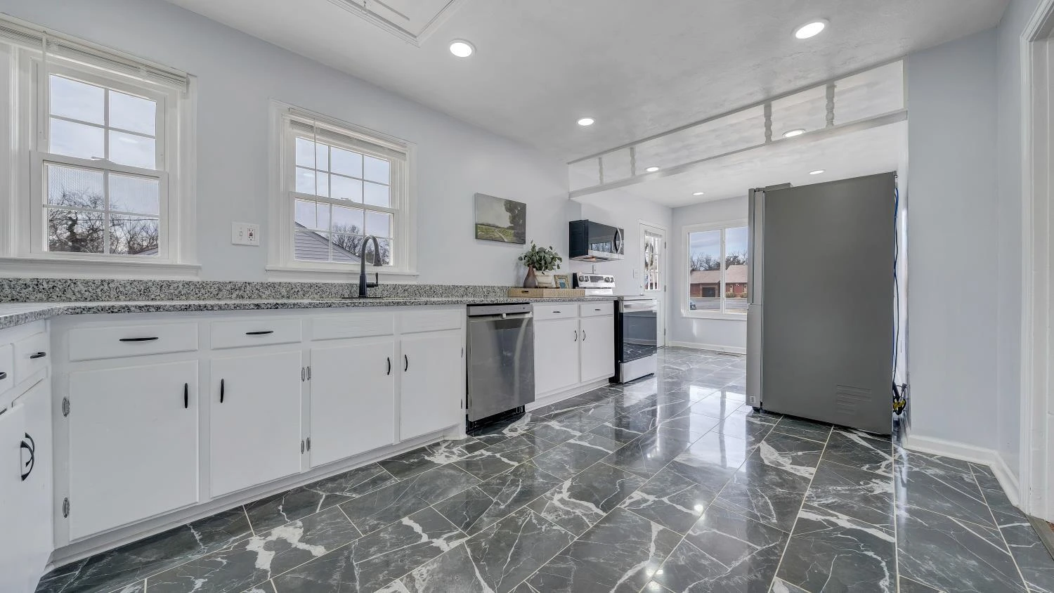 2846 Cove RD - Photo 9