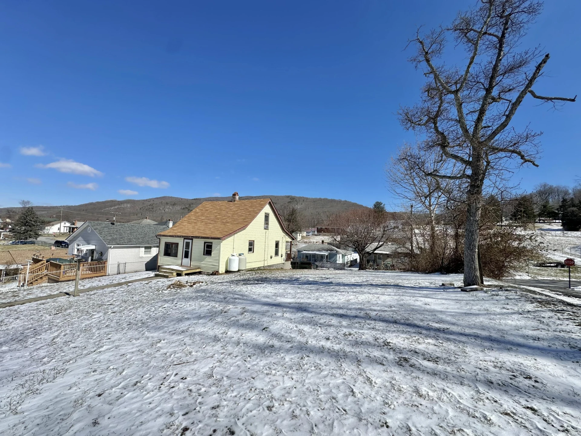 704 Pocahontas AVE - Photo 6