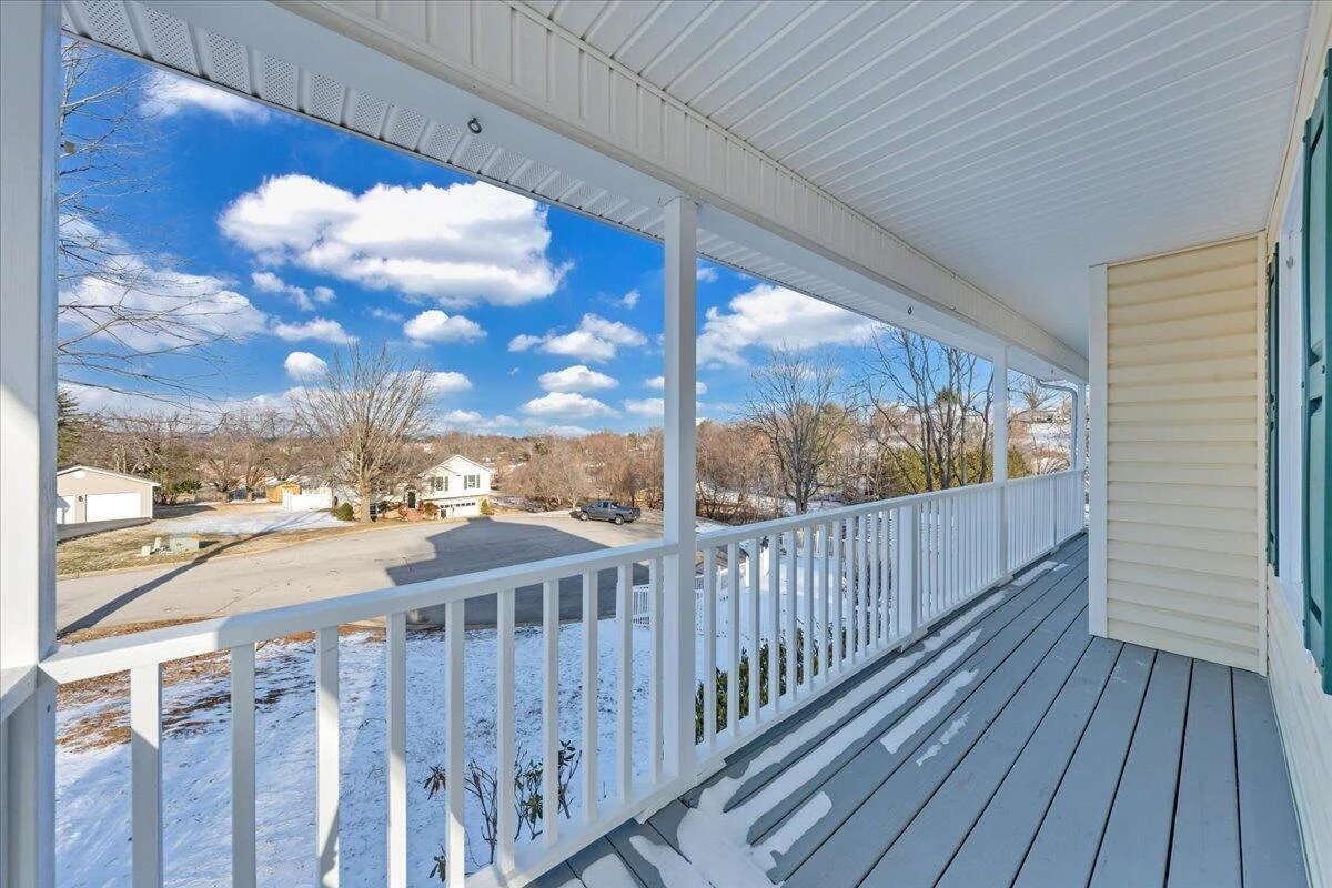 1200 Meadowview DR - Photo 12