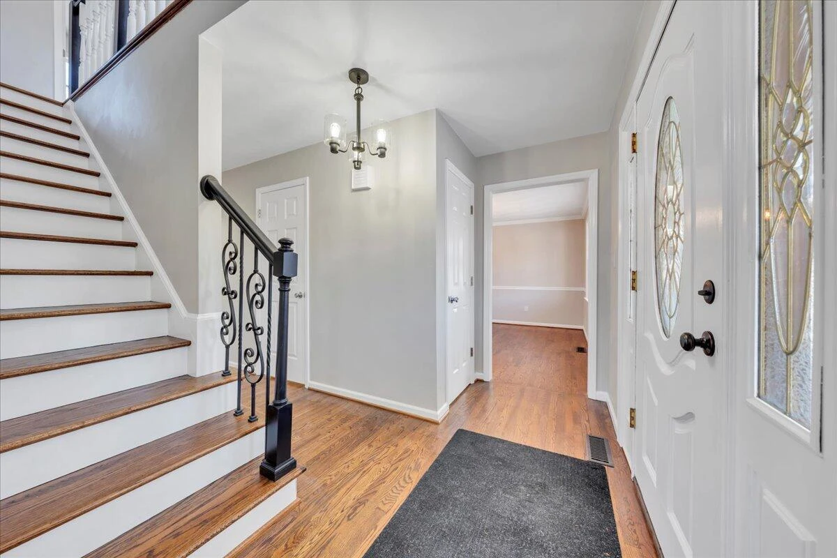 1200 Meadowview DR - Photo 15