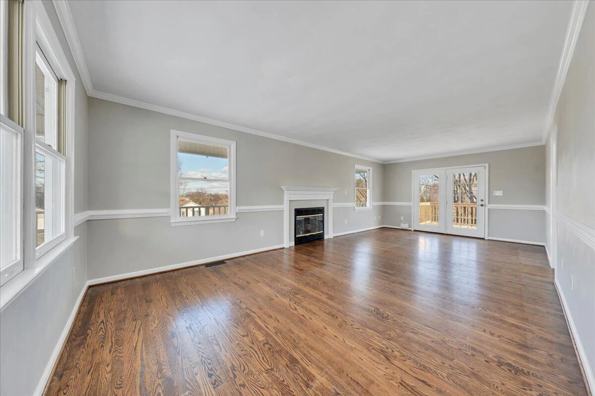 1200 Meadowview DR - Photo 17
