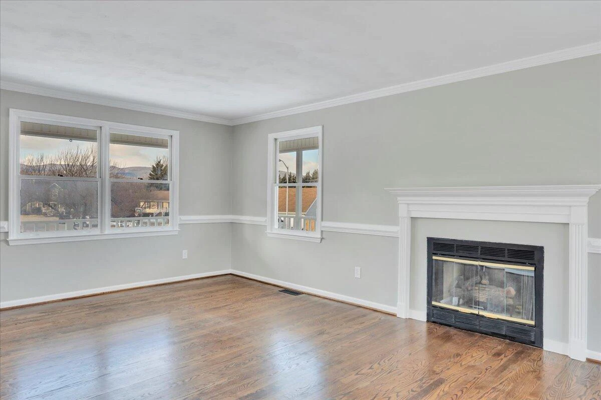1200 Meadowview DR - Photo 18