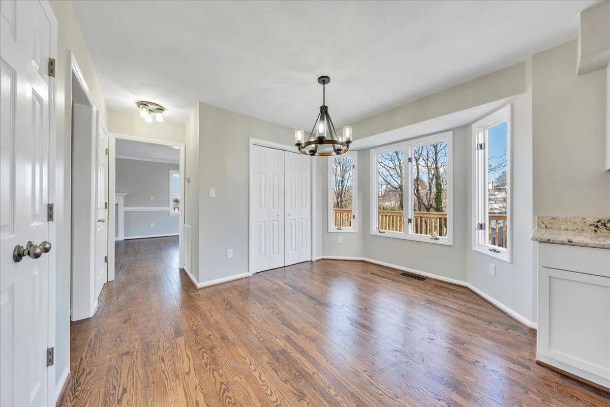 1200 Meadowview DR - Photo 23