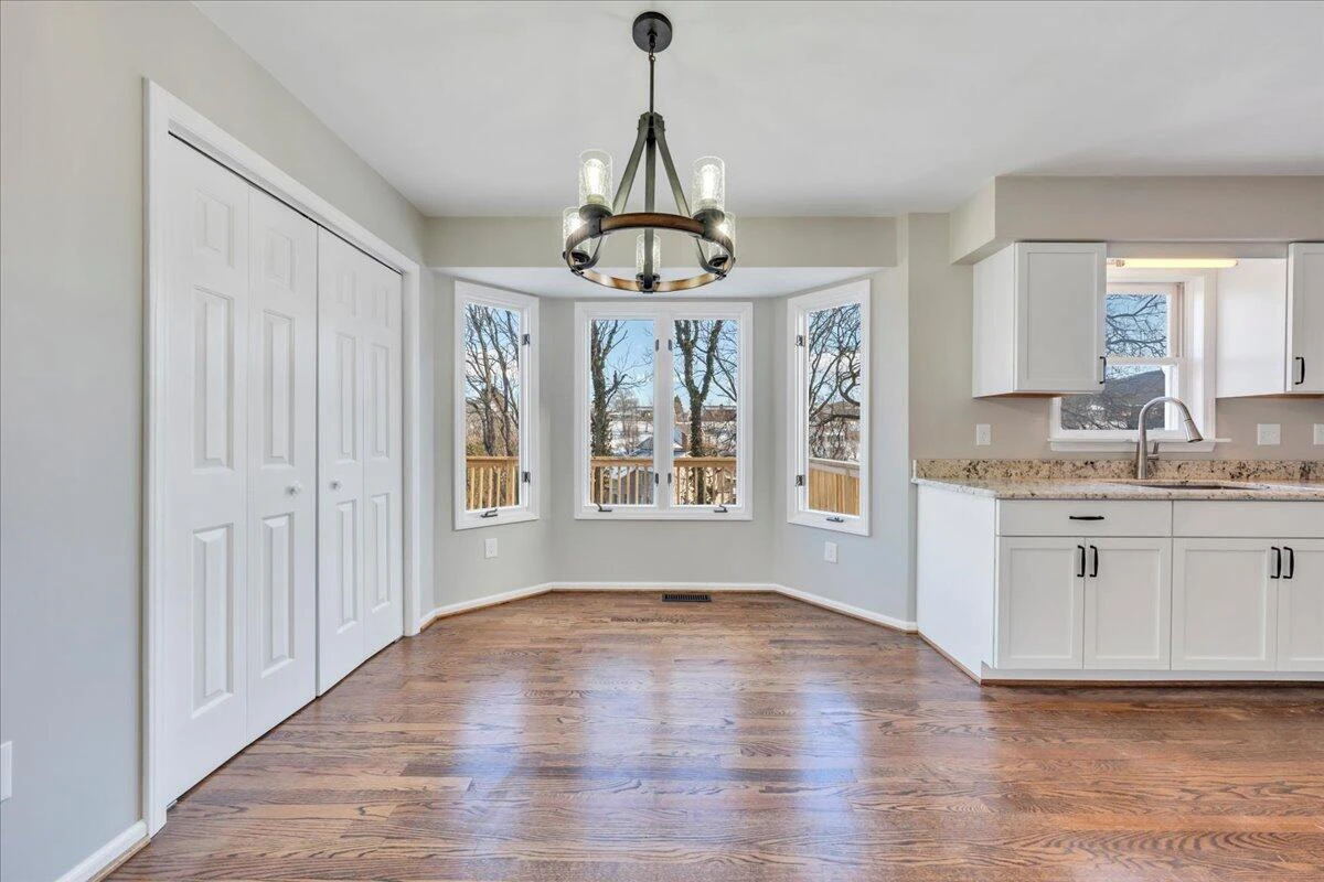 1200 Meadowview DR - Photo 24