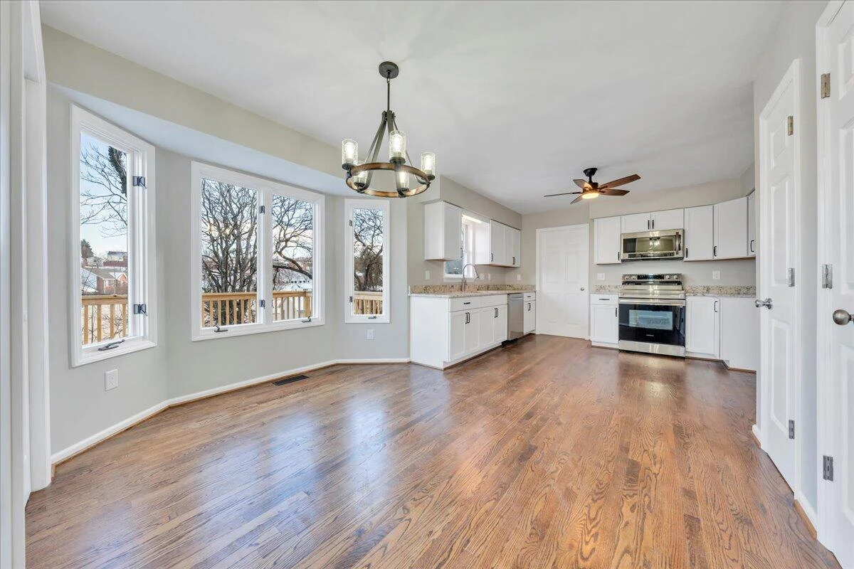 1200 Meadowview DR - Photo 25