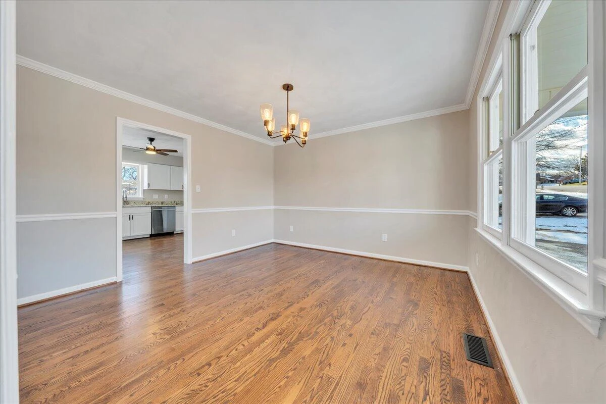 1200 Meadowview DR - Photo 35