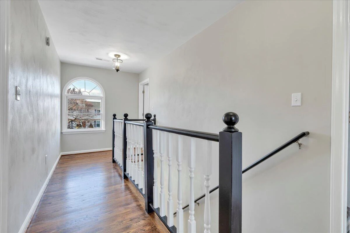 1200 Meadowview DR - Photo 40