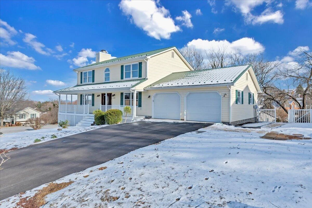 1200 Meadowview DR - Photo 6