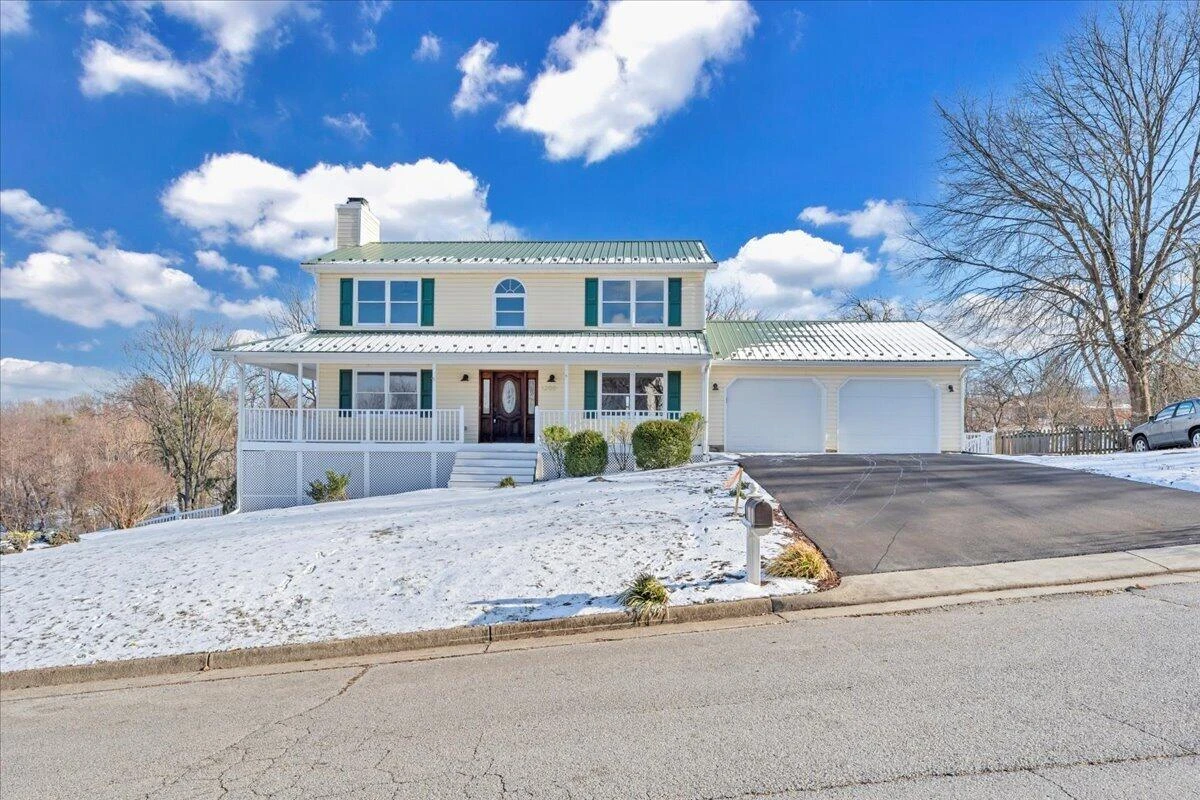1200 Meadowview DR - Photo 9