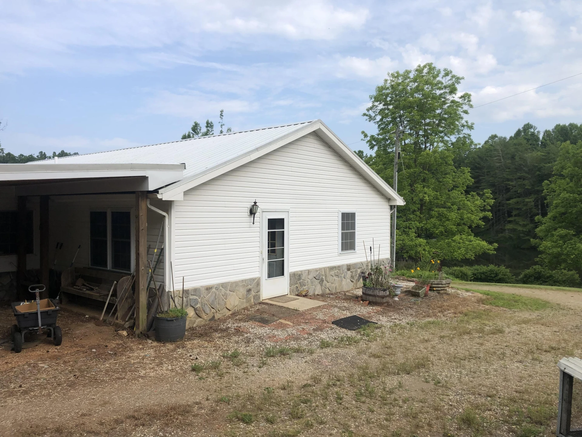 629 Paradise LN - Photo 3