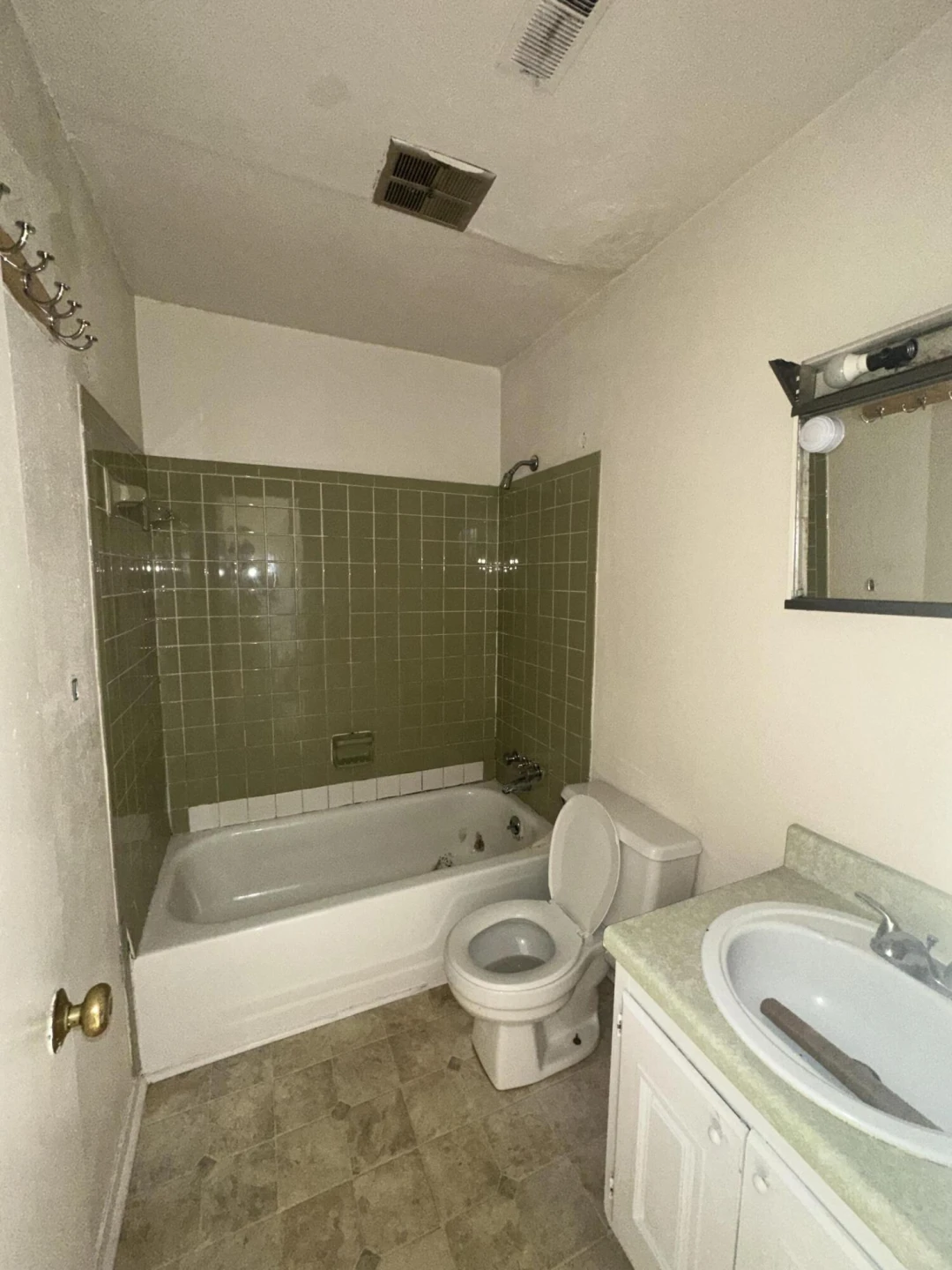1606 Wayne ST - Photo 8