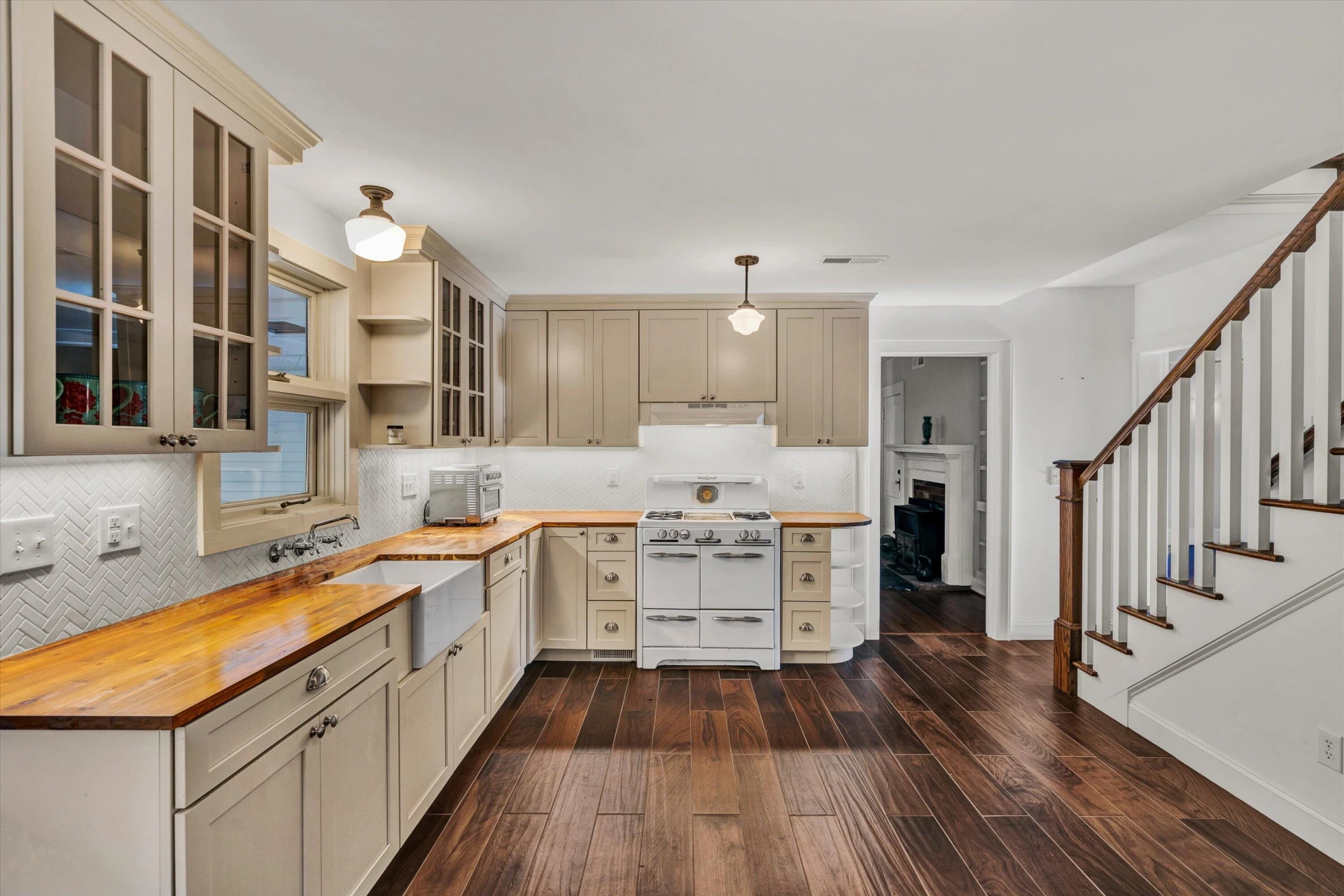 370 Rustic Ridge RD - Photo 5