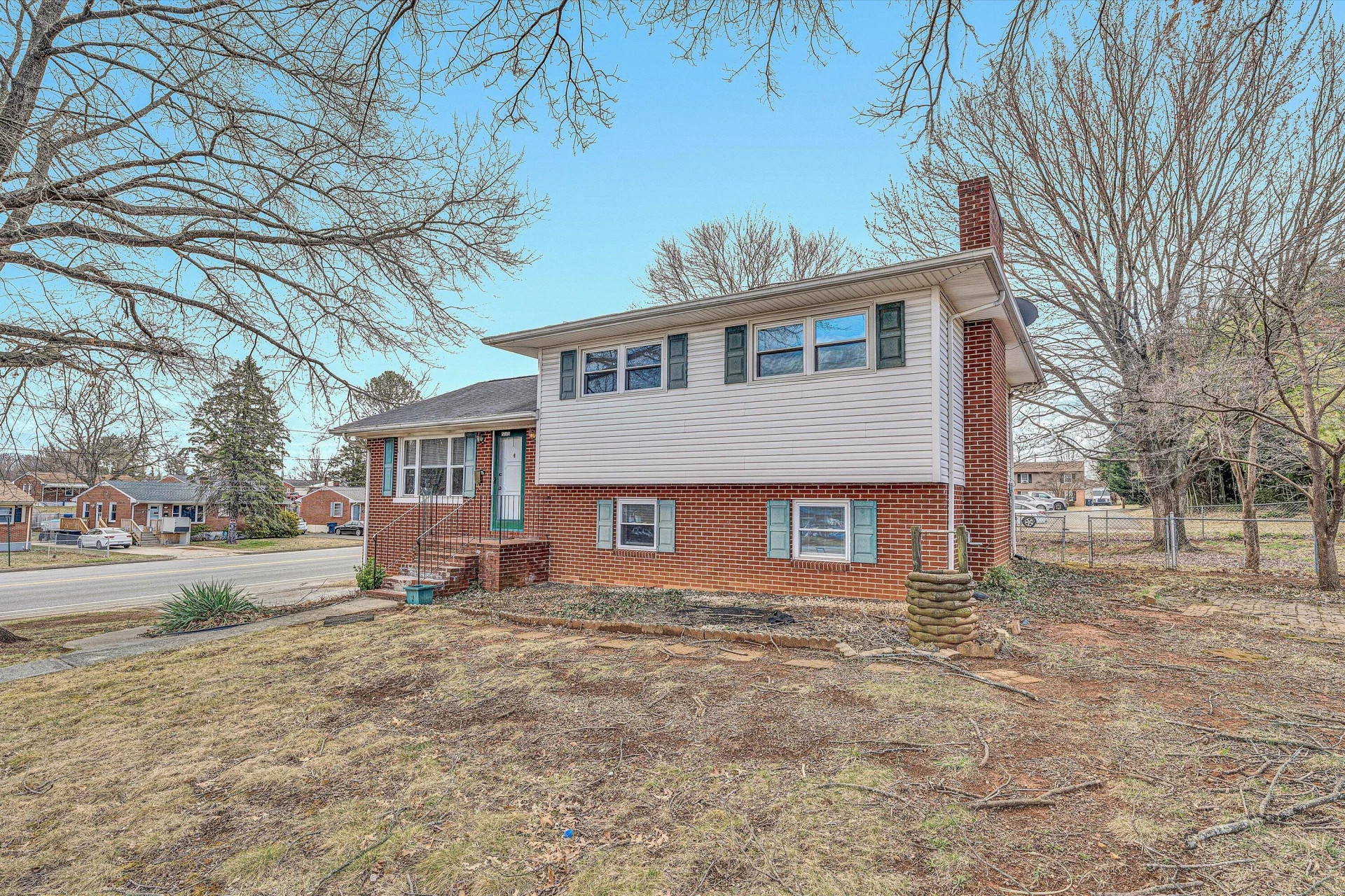533 Fleming AVE - Photo 2